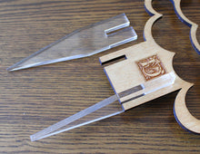 Load image into Gallery viewer, Crescent Moon Plant Trellis