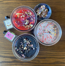 Load image into Gallery viewer, $25 Deluxe Candle Service