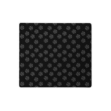 Load image into Gallery viewer, Pentacles Tarot / Crystal Mat