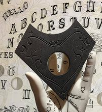 Load image into Gallery viewer, Vintage Halloween Talking Board